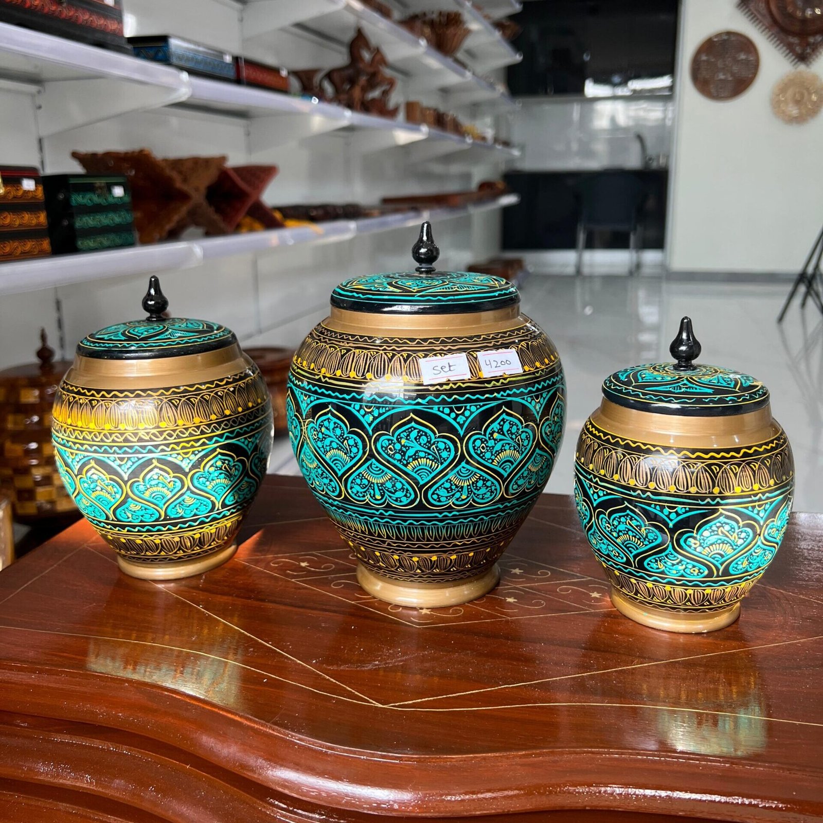 WhatsApp-Image-2025-03-12-at-10.50.54-AM-scaled-e1741765363945 Naqshi Jar – Set of 3 - Image 1
