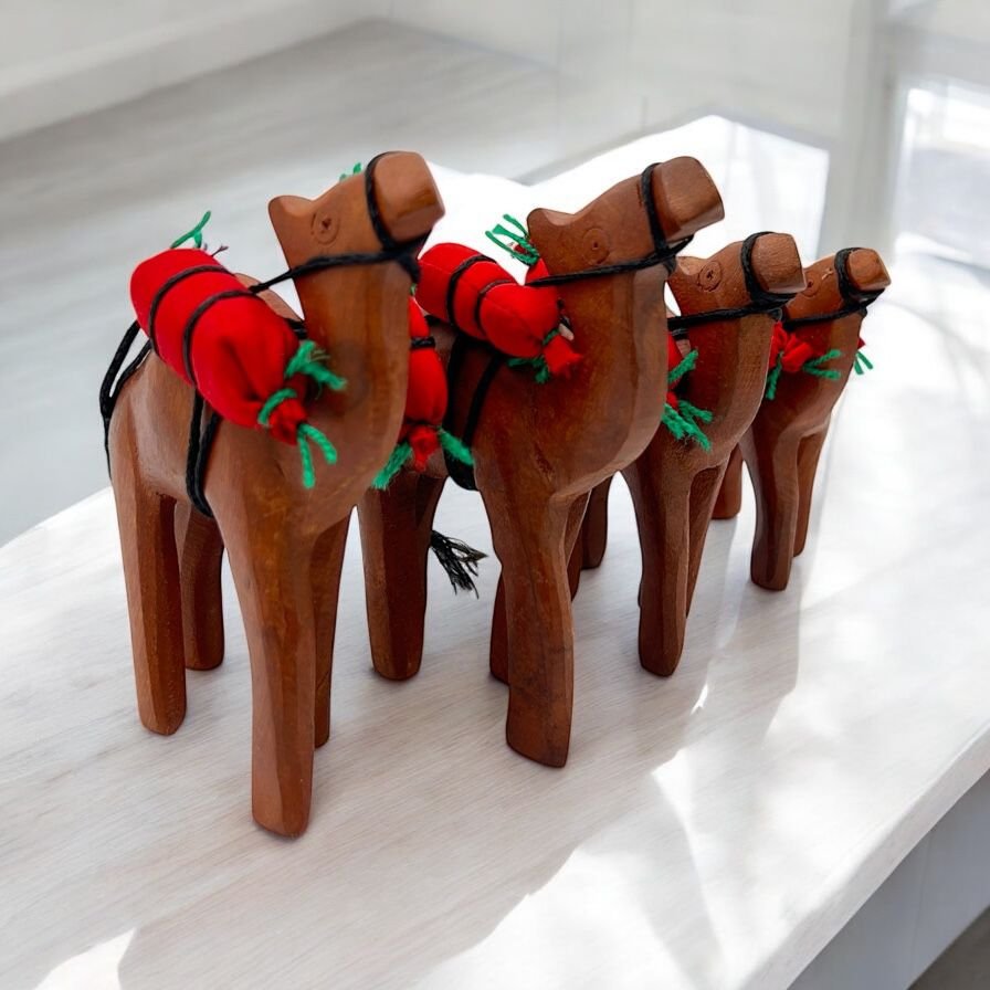 WhatsApp-Image-2025-08-02-at-3.51.33-PM-2 Camel Sculpture – Set of 4 - Image 1