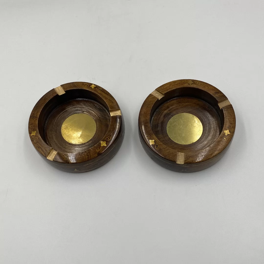 Wooden-Ash-Tray-with-Brass-Work.png2_.png Wooden Ash Tray - Image 1
